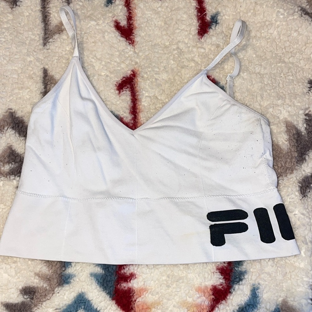 Three sports bras three Victoria’s Secret bras in the sizes. L and XL.